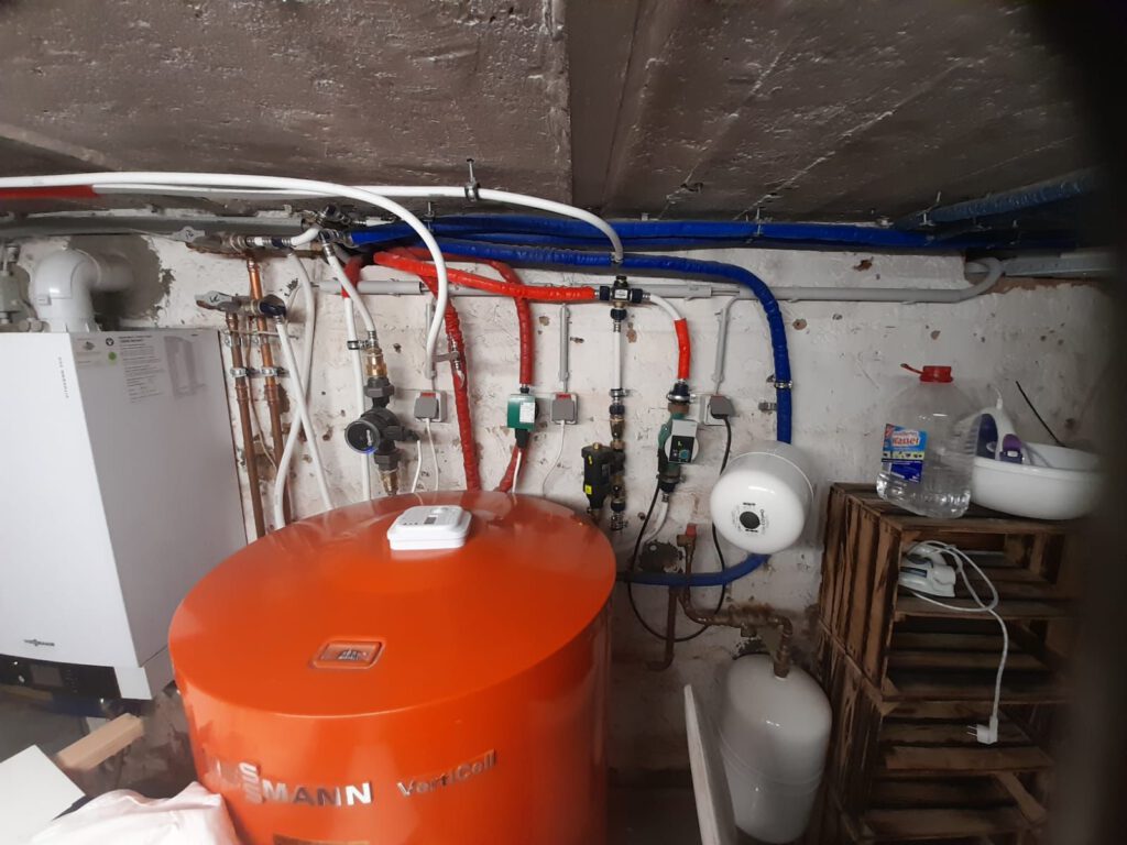 Austausch Gasbrennwertheizung 1. Vorher - Meisterbetrieb Anlagenbau Altiparmak GmbH