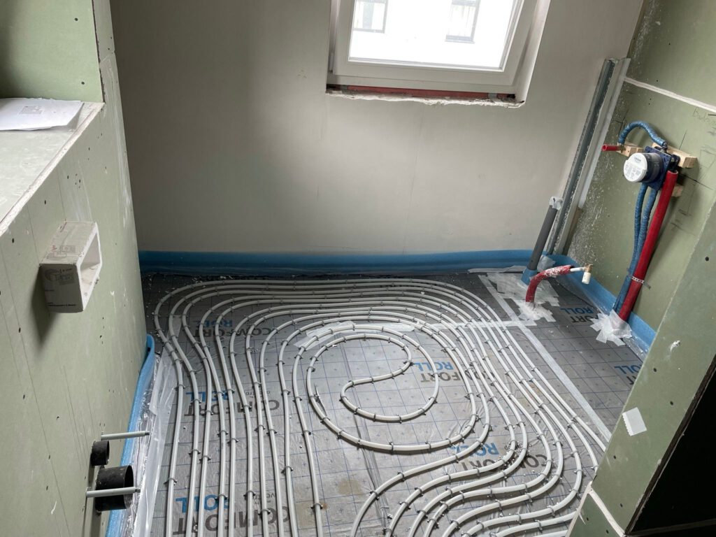 Verlegen von Fußbodenheizung - Meisterbetrieb Anlagenbau Altiparmak GmbH